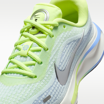 รองเท้าวิ่งโร้ดรันนิ่งผู้หญิง Nike Journey Run