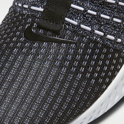 รองเท้าวิ่งโร้ดรันนิ่งผู้หญิง Nike Phantom Run 2