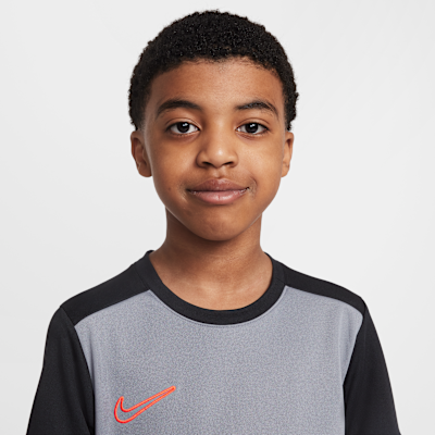 Nike Academy Older Kids' Dri-FIT Football Top