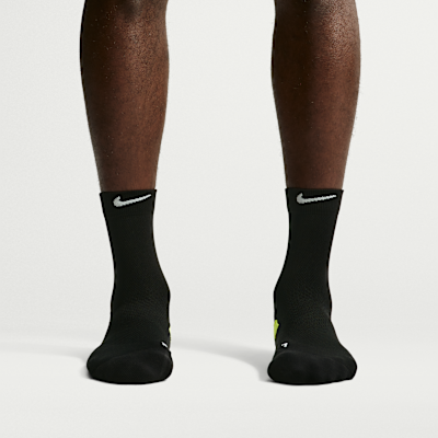 Nike Run Orta Ağırlıkta Micro-Crew Koşu Çorapları (1 Çift) görsel 2