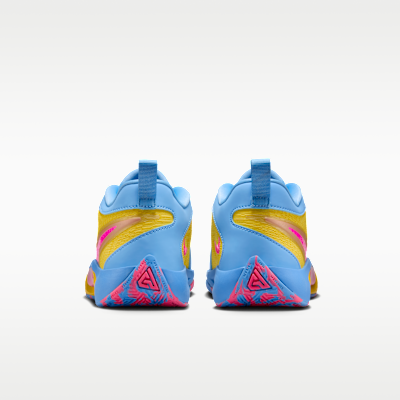 Tenis de básquetbol para niños grandes Giannis Freak 6 "Candy Funhouse"