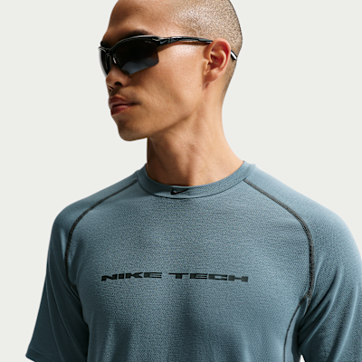 Nike Tech Dri-FIT Kısa Kollu Erkek Üstü görsel 3