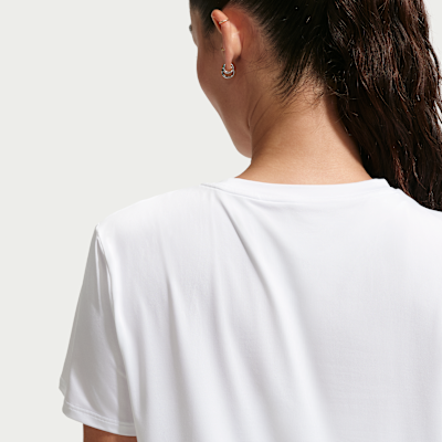 Nike One Classic Dri-FIT Kısa Kollu Kadın Üstü görsel 2
