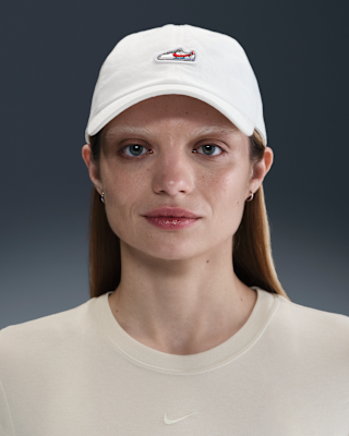 Женская кепка Nike Club Unstructured Cortez Patch Cap