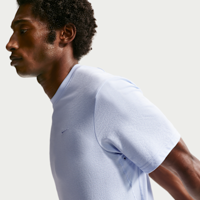 Nike Primary Dri-FIT Kısa Kollu Çok Yönlü Erkek Üstü görsel 3