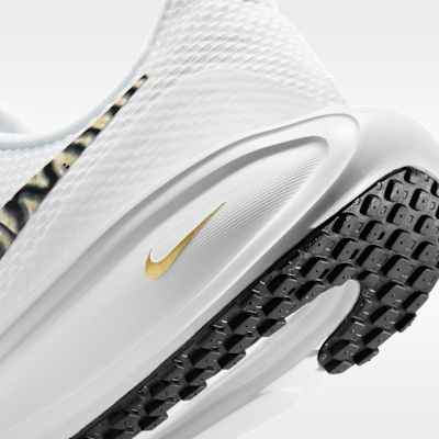 Tenis de correr en pavimento para mujer Nike Revolution 8