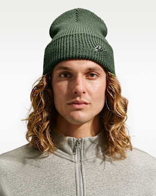 Женские  Nike Peak Tall-Cuff Metal Futura Beanie