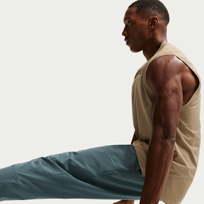 Nike Unlimited Dri-FIT Fermuarlı Paçalı Çok Yönlü Erkek Eşofman Altı görsel 4