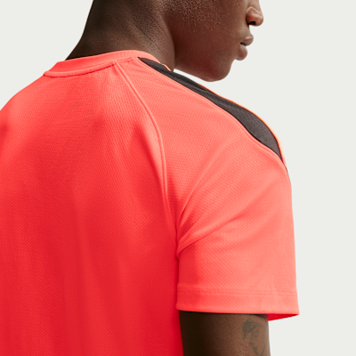 Nike Strike Men's Dri-FIT Short-Sleeve Soccer Top görsel 2