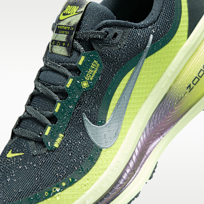 Nike Vomero 18 GORE-TEX Women's Waterproof Road Running Shoes with Reflective Accents