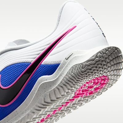 Nike Tiempo Maestro Club Indoor/Court Low-Top Soccer Shoes