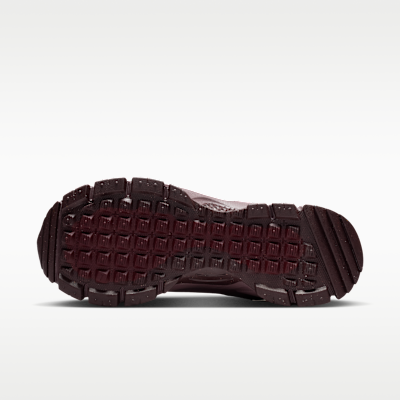 Nike Zoom Vomero Roam 女款冬季鞋款