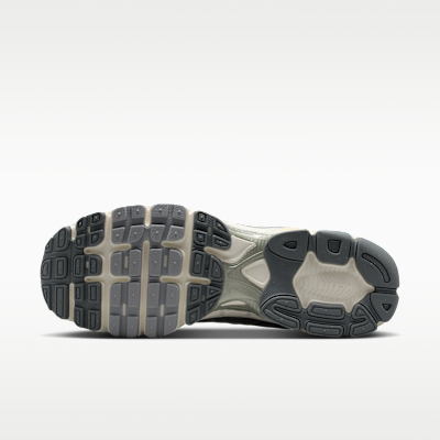 Nike Air Max Moto 2K Men's Shoes