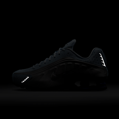 ナイキ ショックス R4 ウィメンズシューズ