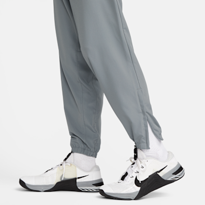 Nike Form Dri-FIT Bileğe Doğru Daralan Çok Yönlü Erkek Eşofman Altı görsel 4