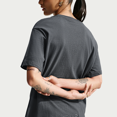 Nike Sportswear Kadın Tişörtü görsel 2