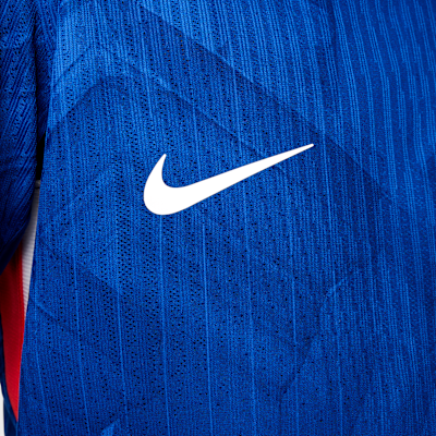 Chelsea F.C. 2025/26 Match Home Older Kids' Nike Dri-FIT ADV Football Authentic Shirt