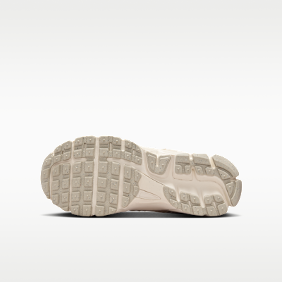 Nike Vomero 5 大童反光裝飾鞋款