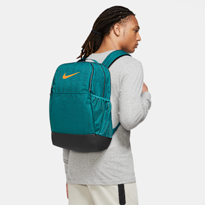 Nike Brasilia 9.5 訓練背包 (中型，24 公升)