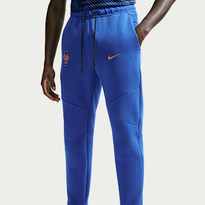 Nike FFF Tech Fleece Nike Erkek Futbol Jogger'ı görsel 2