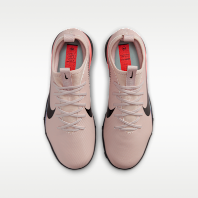 나이키 유나이티드 주니어 머큐리얼 베이퍼 16 아카데미 주니어 인조 잔디 로우 탑 축구화