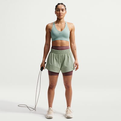 Nike Universa Orta Destekli Pedli Kadın Spor Sütyeni görsel 4