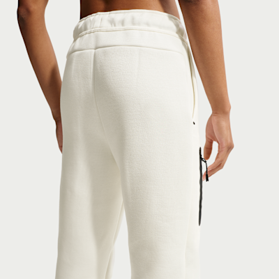 Nike Sportswear Tech Fleece Normal Belli Kadın Jogger'ı görsel 3