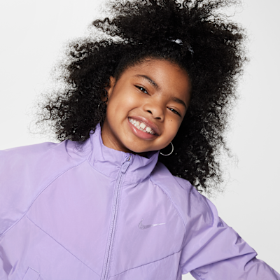 Nike Sportswear Windrunner Older Kids' (Girls') Loose Jacket