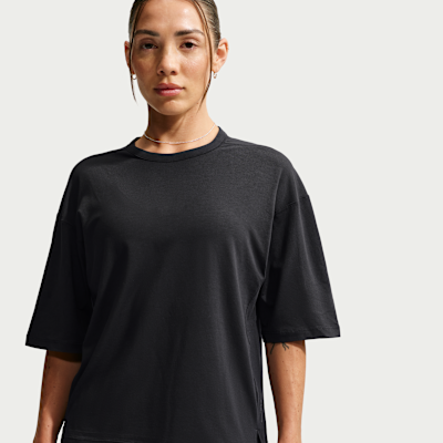 Nike 24.7 ImpossiblySoft Light Dri-FIT Kısa Kollu Kadın Tişörtü