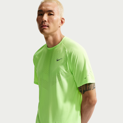 Nike Stride Dri-FIT ADV Kısa Kollu Erkek Koşu Üstü