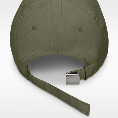 Nike Dri-FIT Club Unstructured Metal Swoosh Cap