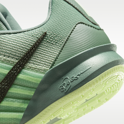 Sabrina 3 Basketball Shoes