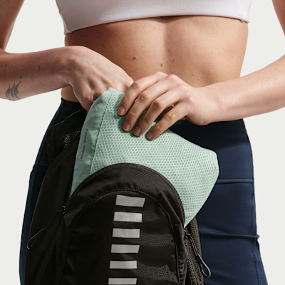 Nike Swift Repel Toplanabilir Kadın Koşu Ceketi görsel 8