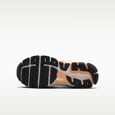 Tenis para niños grandes Nike Vomero 5