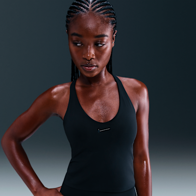 Camiseta de tirantes Nike Universa con bra deportivo con almohadilla de media sujeción para mujer