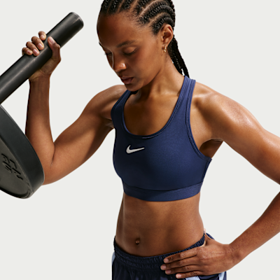 Nike Swoosh Orta Destekli Pedli Kadın Spor Sütyeni görsel 3