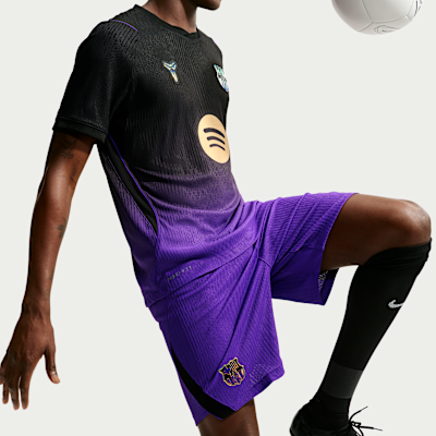 Nike FC Barcelona 2026/27 Maç Deplasman Kobe Aero-FIT Orijinal Erkek Futbol Şortu görsel 4