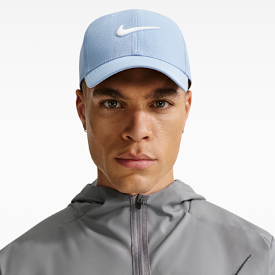 Nike Dri-FIT Club Structured Swoosh Cap