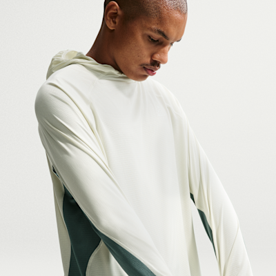 Nike ACG "Solar Chase" Dri-FIT UV Korumalı Kapüşonlu Erkek Arazi Koşusu Üstü görsel 3