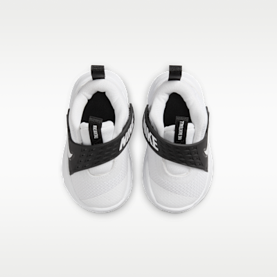 Tenis para bebé e infantil Nike Team Hustle D 12