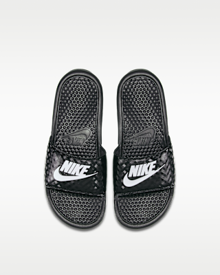 nike benassi slippers