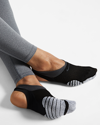 nike grip studio toeless footie