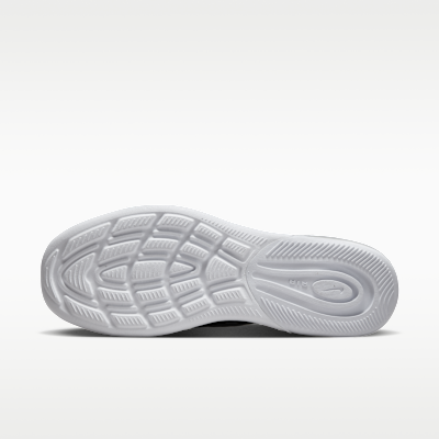 Nike Air Max Axis Men's Shoe