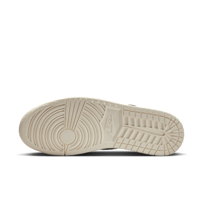 รองเท้าผู้ชาย Air Jordan 1 Retro Low