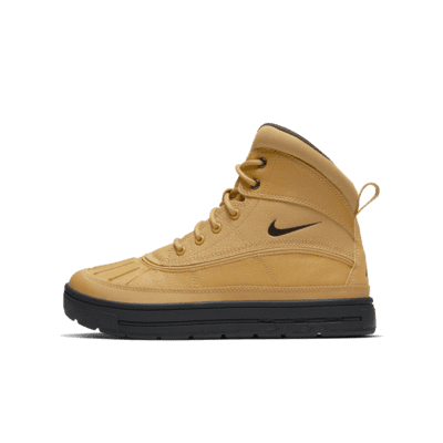 nike cold weather sneakers