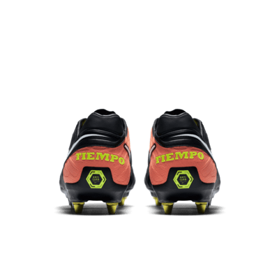 Nike Legend VI SG-PRO Anti Clog Traction Botas fútbol para terreno blando. ES