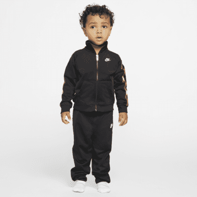 Nike Sportswear Baby (12-24M) Tracksuit. Nike.com