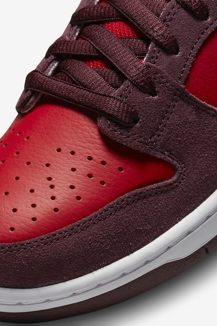 SB Dunk Low 'Cherry' (DM0807-600) Release Date. Nike SNKRS AT