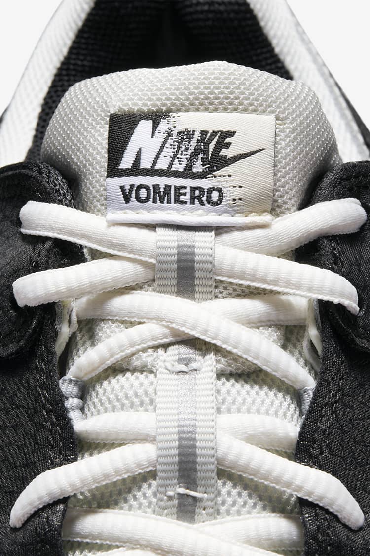Nike WMNS Zoom Vomero 5 FJ5474-133 (250)