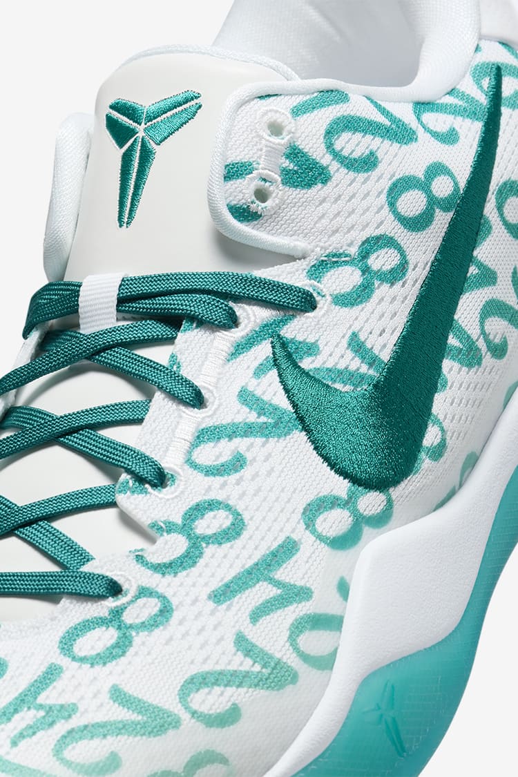 kobe different shoes